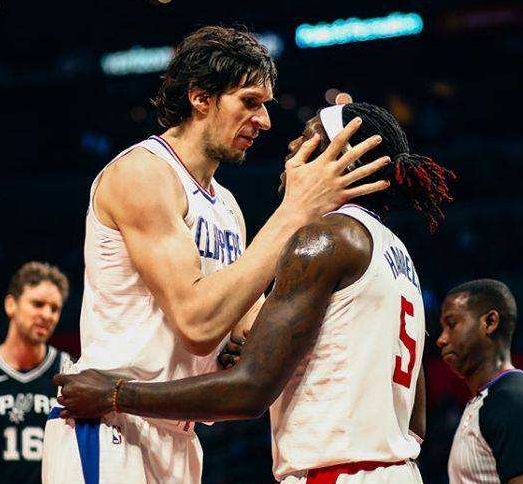 ESPN：曼联重点关注边翼卫引援，并且有7名中场目标（ESPN：曼联引援重心在边翼卫，中场候选多达7人）