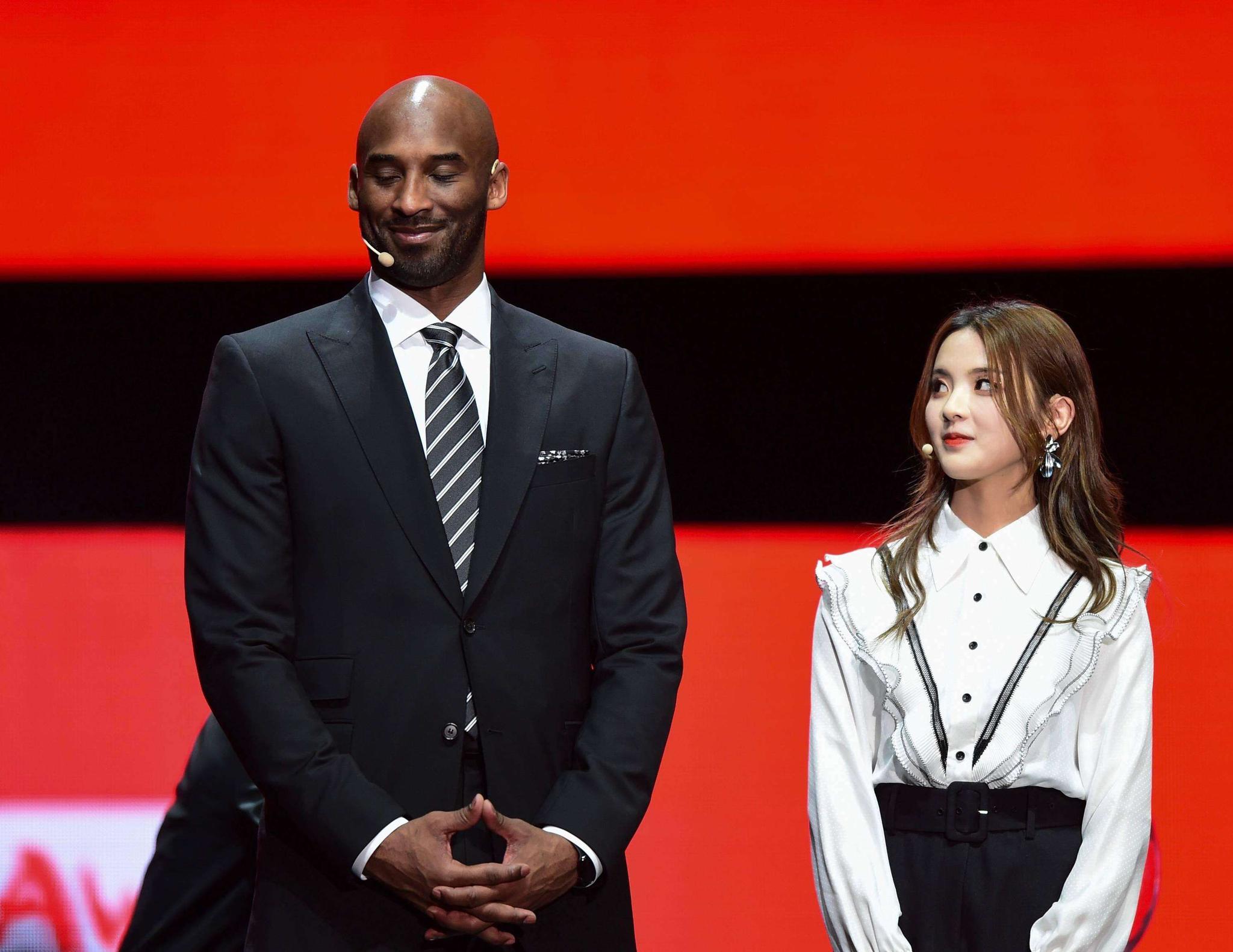 奥莱报列五大联赛有美资背景的俱乐部：共24家，英超有9家（奥莱报统计：五大联赛有美资背景俱乐部24家，英超占9家）