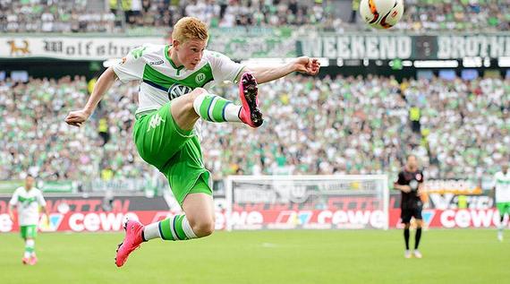 客场作战依然踢得从容（客场征战依旧从容不迫）